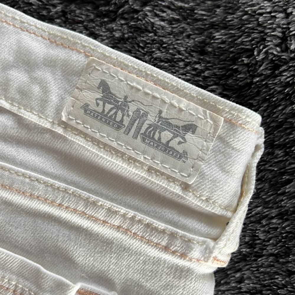 LEVIS SHORTS WHITE SIZE W30 PEACH & CREAM COLORED THREADS ROLLED HEM WHITE LABLE - Picture 6 of 17